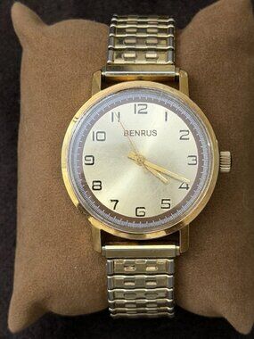 Benrus Manual Mechanical Gold Tone Round Watch Silver Dial Arabic Bracelet